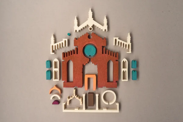 Chiesa Madonna dell'orto, puzzle colorato e scomposto